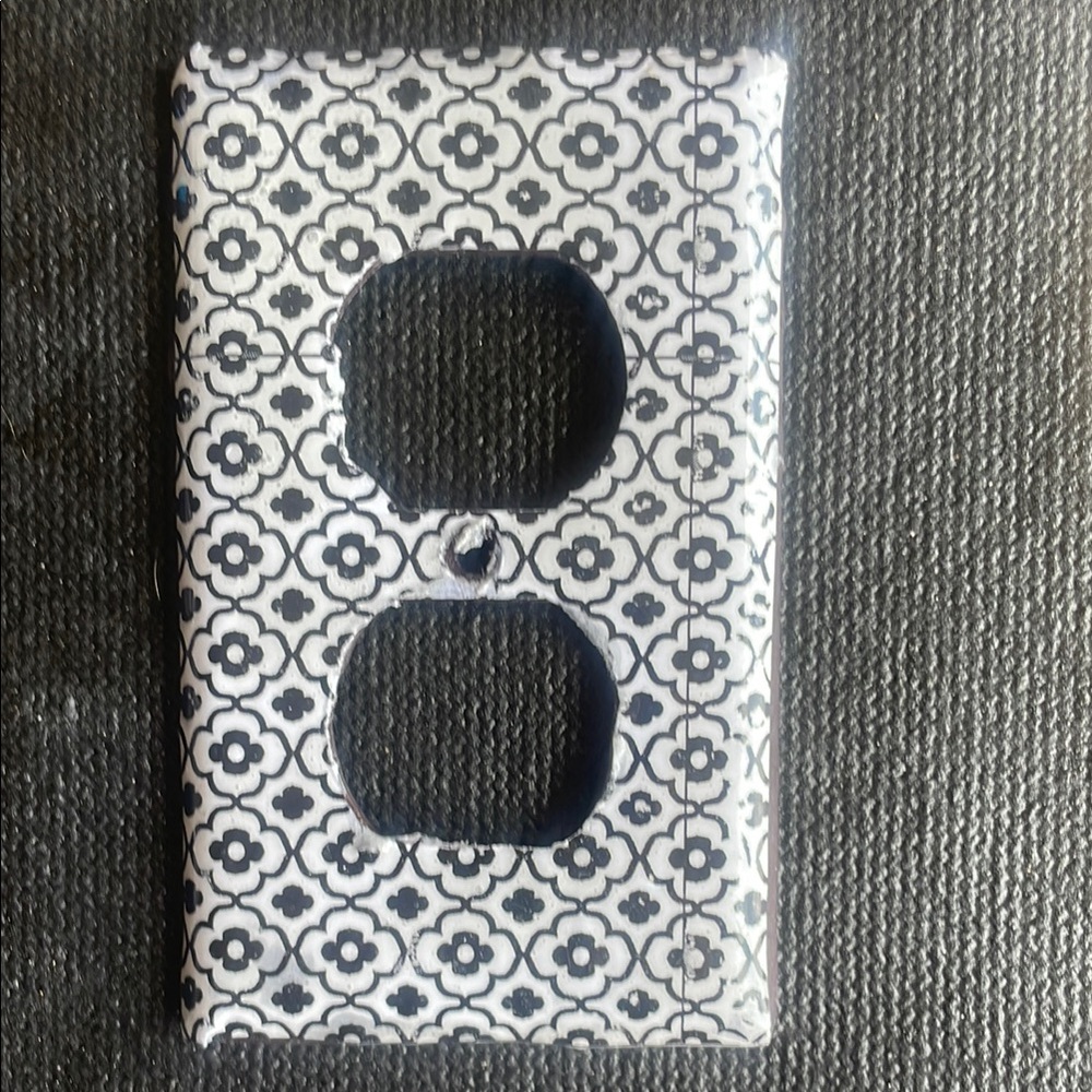 Black and White Patterned Outlet Cover